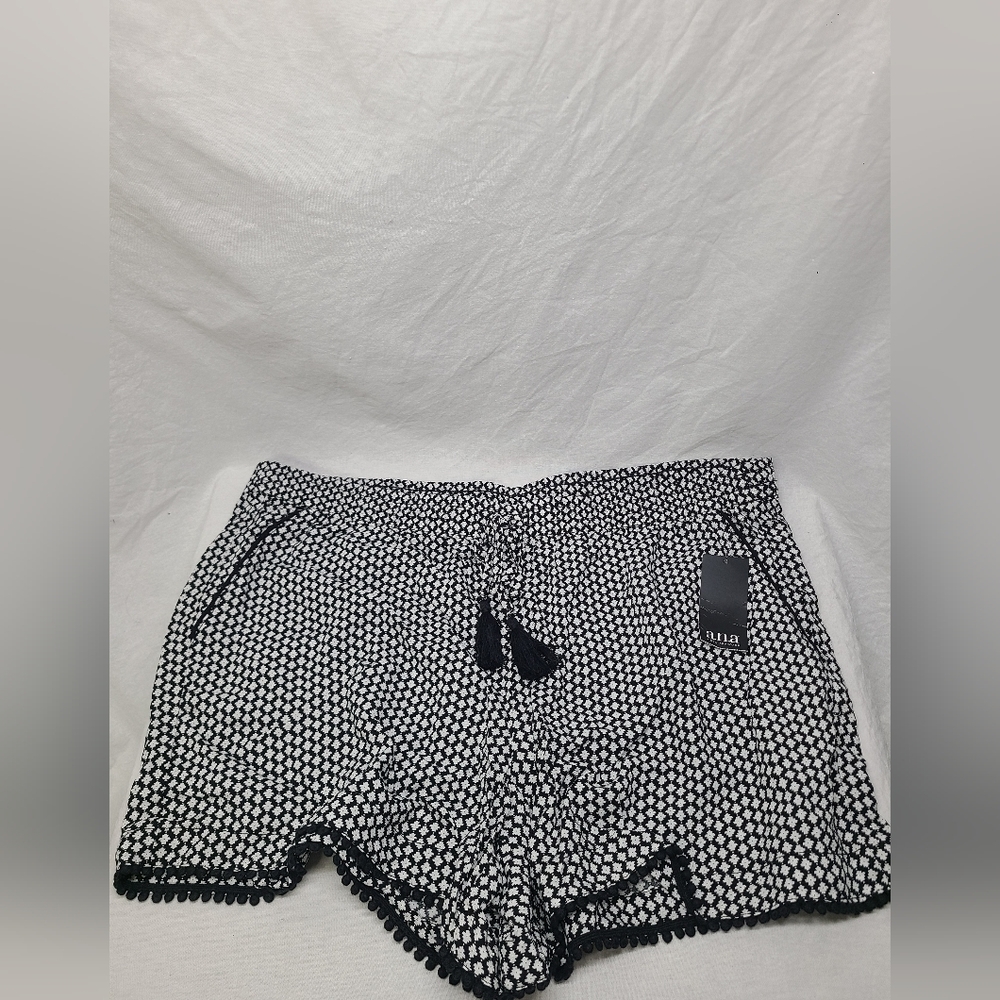 Ana black and white high rise summer shorts womens size XL- New with tags